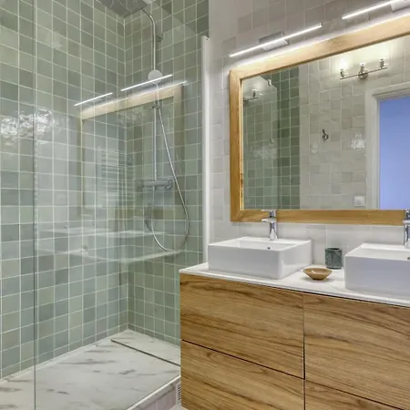 Apartmán Light & Warm Flat With Balcony - Heart Of 15