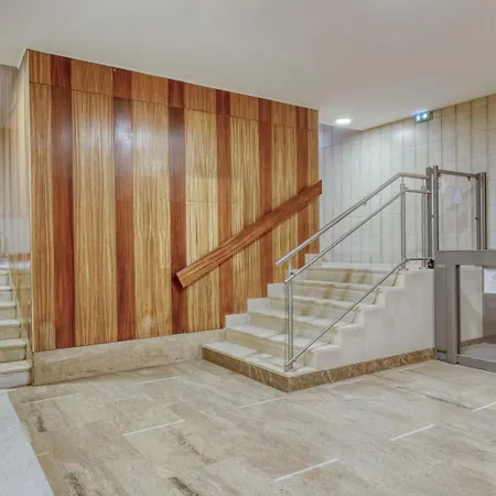 Apartmán Light & Warm Flat With Balcony - Heart Of 15 *