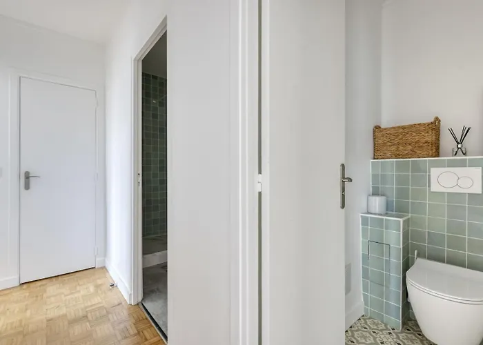 Light & Warm Flat With Balcony - Heart Of 15 Paris