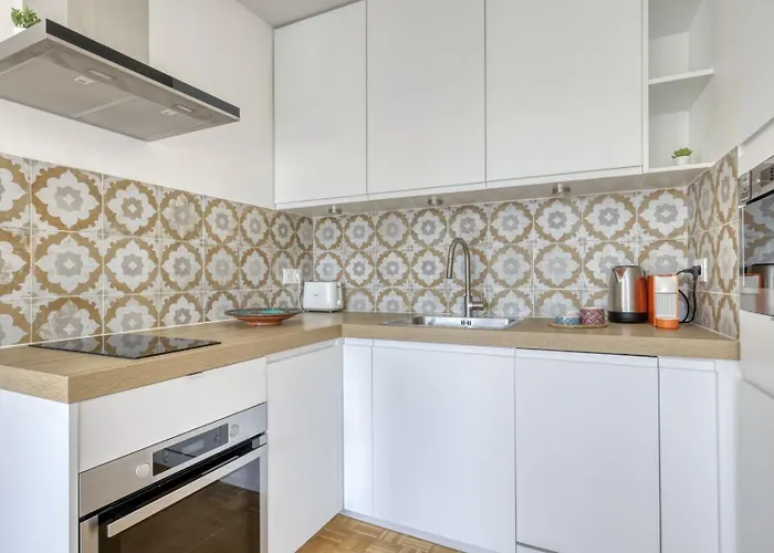 Lägenhet Light & Warm Flat With Balcony - Heart Of 15 Paris