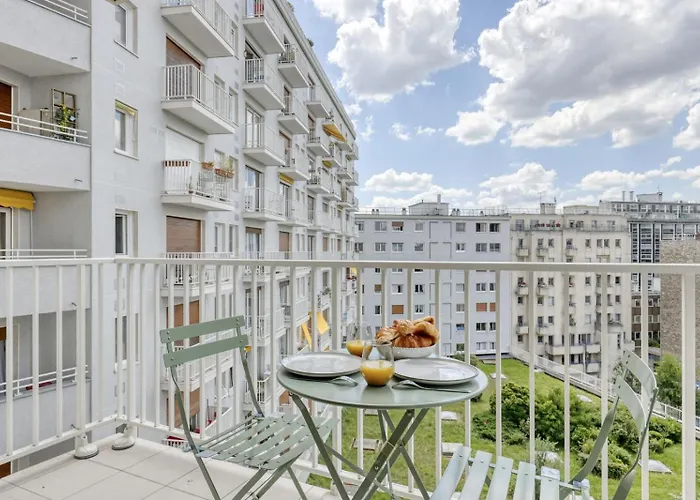 Lägenhet Light & Warm Flat With Balcony - Heart Of 15
